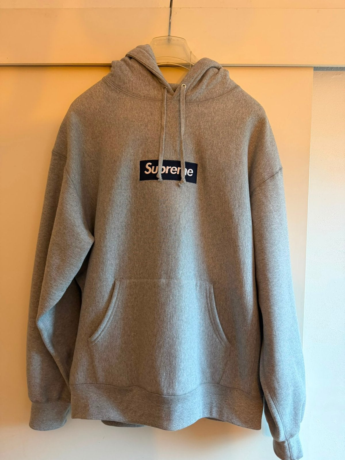 Supreme box logo hoodie F/W25 maat XXL, Kleding | Heren, Truien en Vesten, Ophalen of Verzenden, Nieuw, Overige maten, Grijs