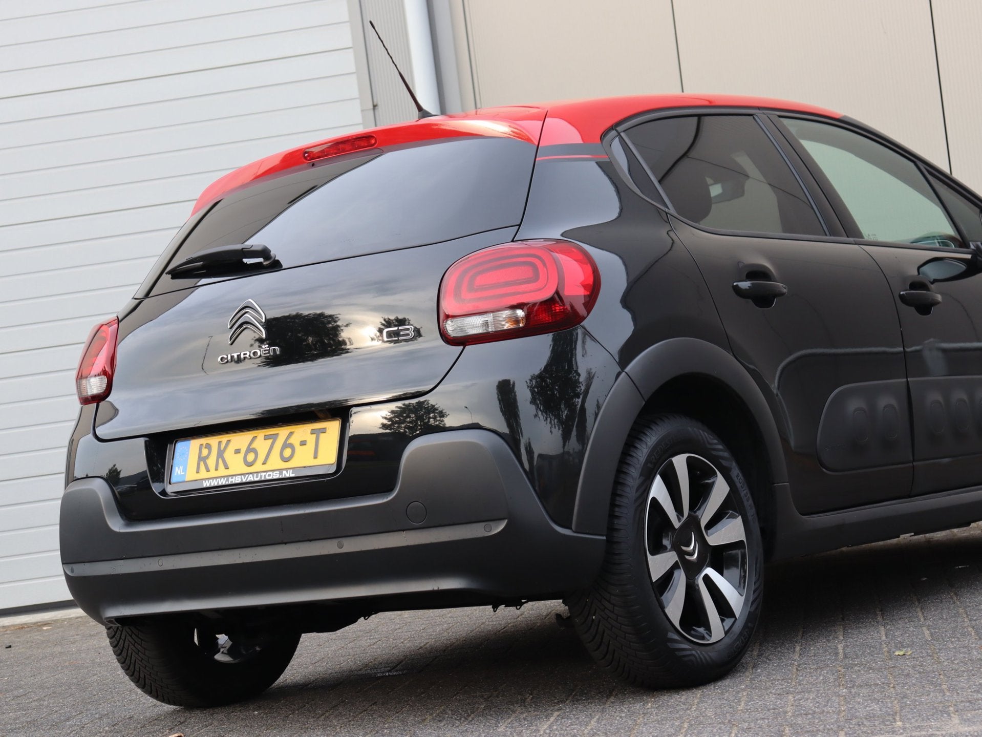 Foto 11 van Citroen C3 1.2 PureTech Shine navi LM airco org NL
