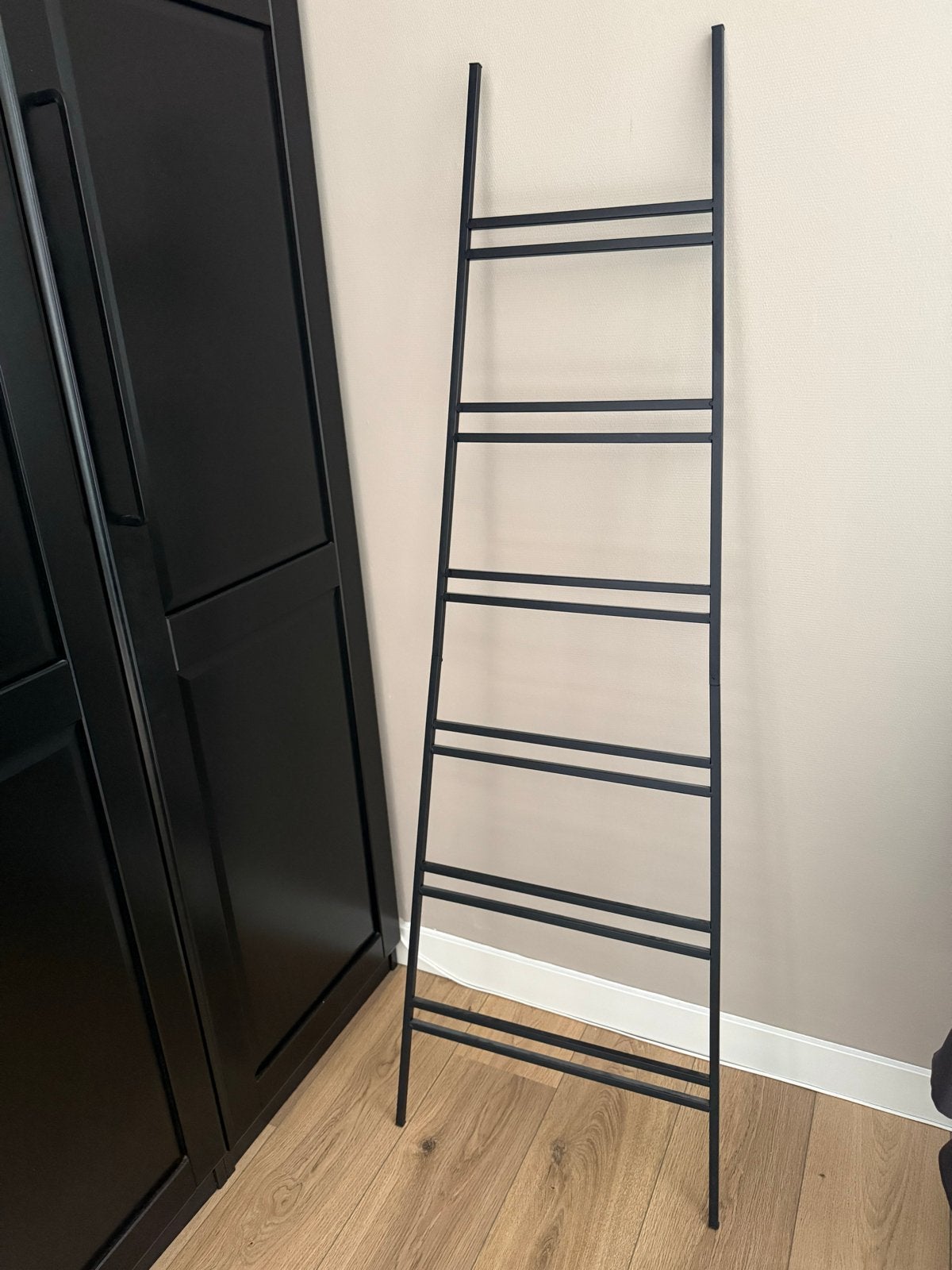 Zwarte decoratieve ladder, Ophalen, Zo goed als nieuw