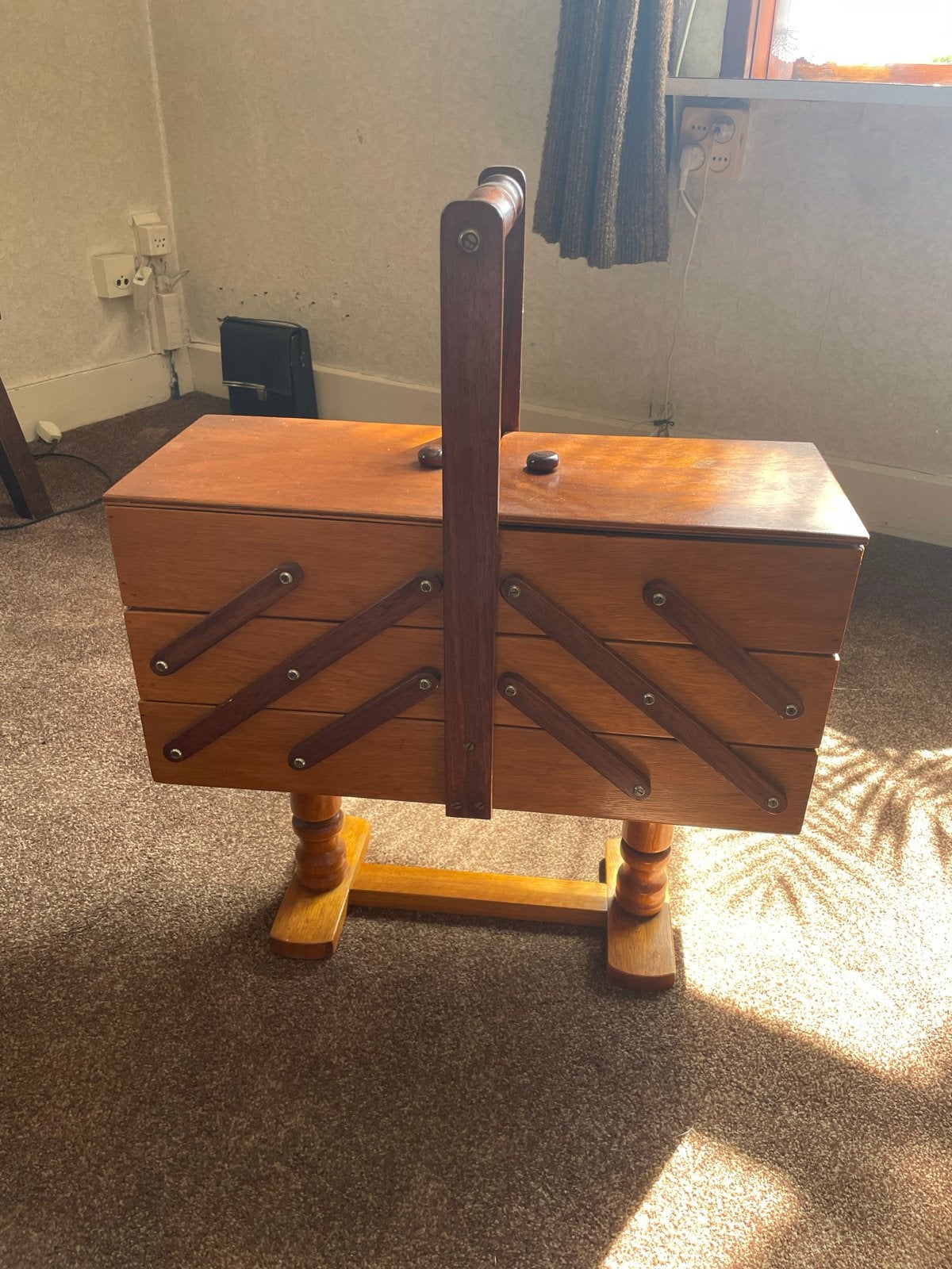Vintage houten naaikist op standaard, Ophalen, Gebruikt, Overige typen