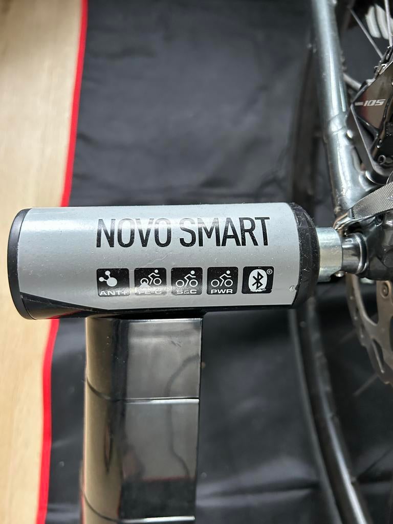 Elite Novo Smart Fietstrainer - Bluetooth & ANT+, Ophalen, Zo goed als nieuw, Overige typen
