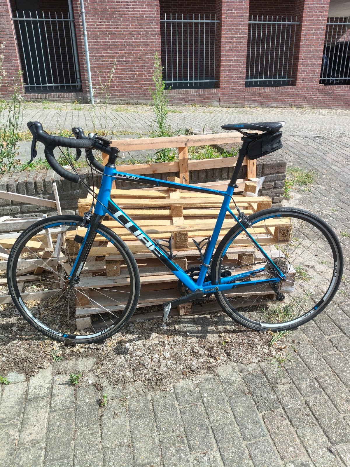 Cube Wielrenfiets 28 inch met extra's en helm, Fietsen en Brommers, Fietsen | Racefietsen, Ophalen, Gebruikt, Overige merken