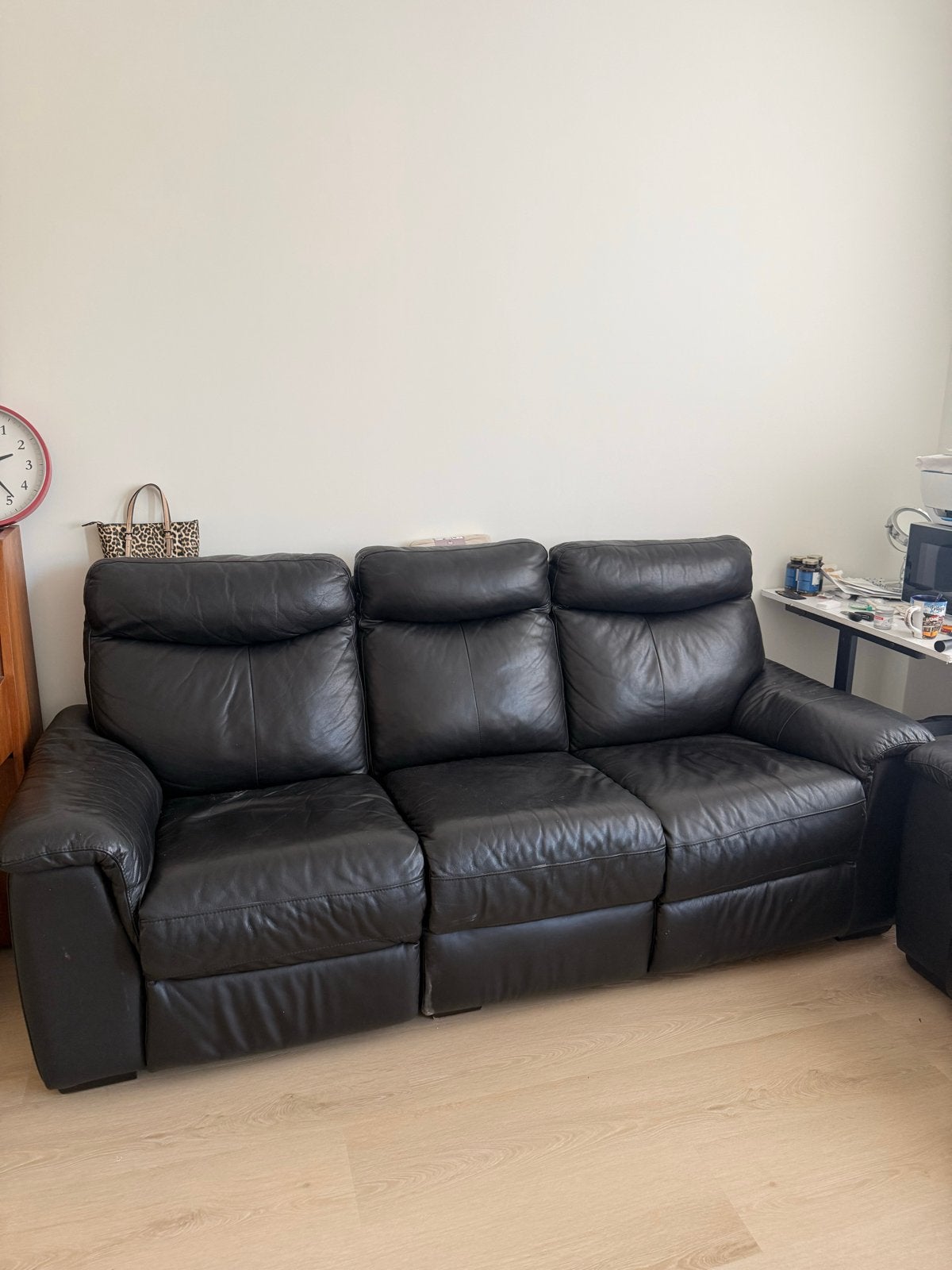 Zwarte leren bankstel met relaxfunctie, Ophalen, 250 tot 300 cm, Gebruikt, Rechte bank