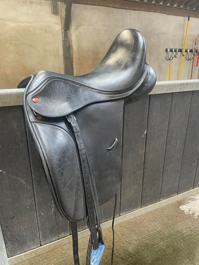 Kent en masters dressuur zadel 17,5. Inch, Ophalen of Verzenden, Zo goed als nieuw, Dressuur