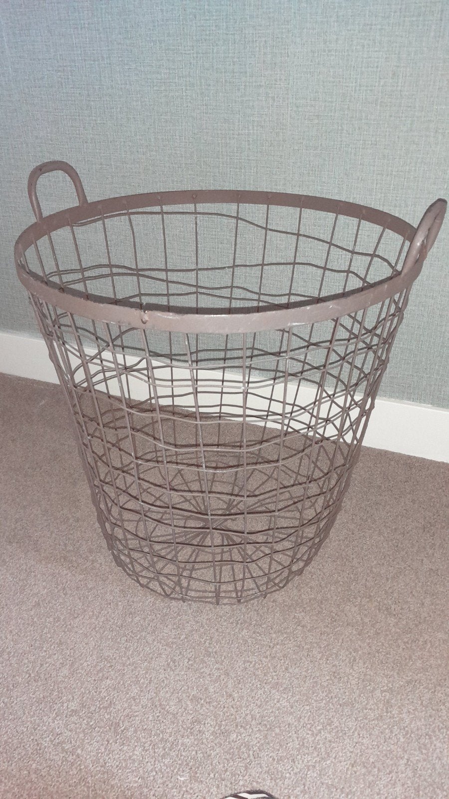Bruine brocante draadstaal mand, Gebruikt, Mand, Rond, Ophalen of Verzenden