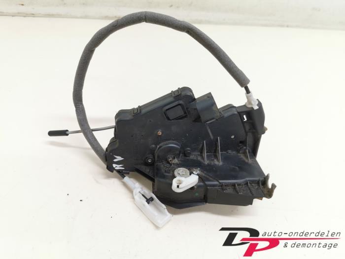 Deurslot Mechaniek 4Deurs rechts-voor van een BMW 3-Serie, Gebruikt, -, -, Ophalen of Verzenden