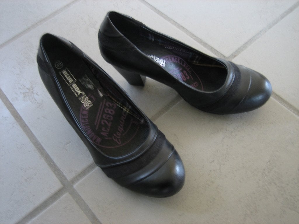 Nieuw! Zwarte leren pumps van BLUE BOX, maat 40, snazzeys, Blue Box, Pumps, Zwart, Nieuw