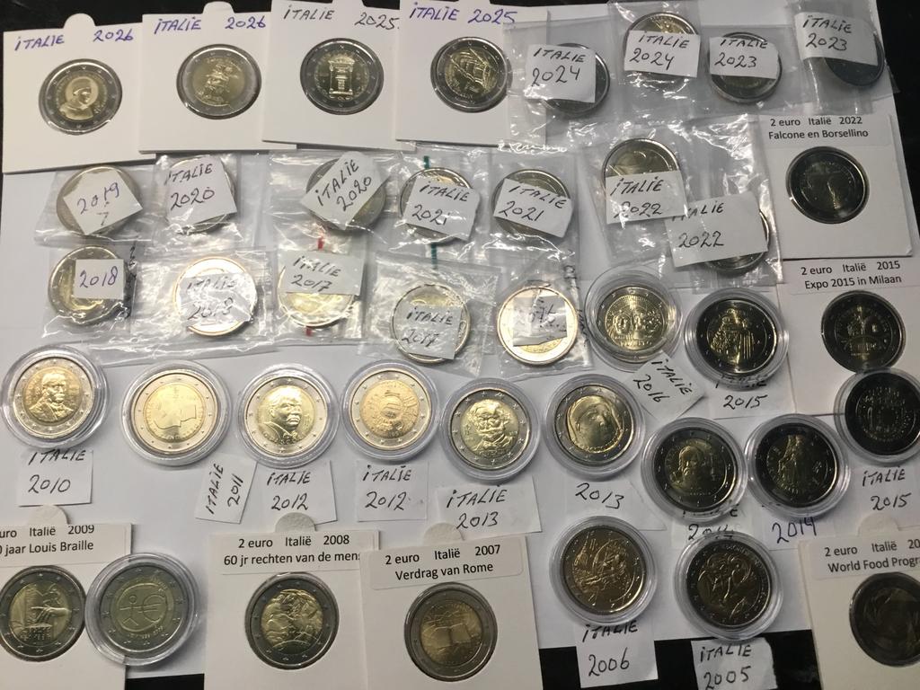 ALLE 40 SPECIALE  2 EUROMUNTEN ITALIE UNC., Postzegels en Munten, Munten | Europa | Euromunten, Ophalen of Verzenden, Italië, 2 euro