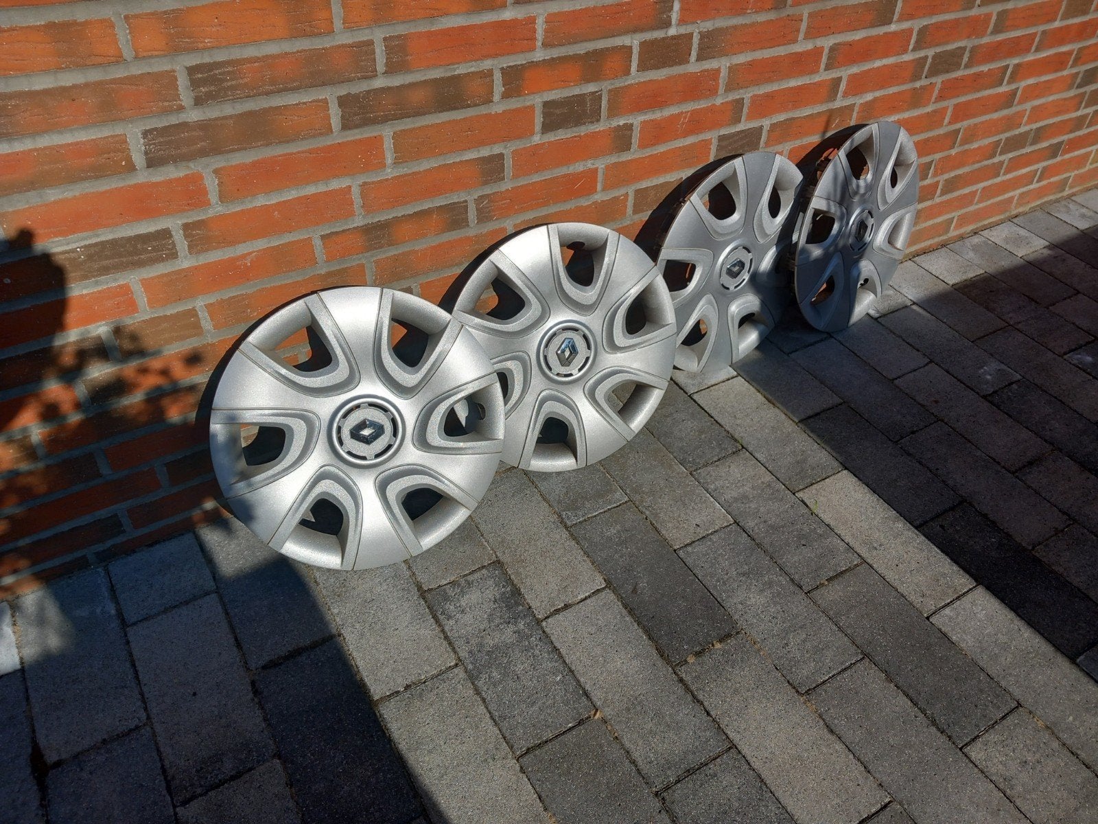 4 orginele Renault R16 wieldoppen, Auto diversen, Wieldoppen, Ophalen of Verzenden