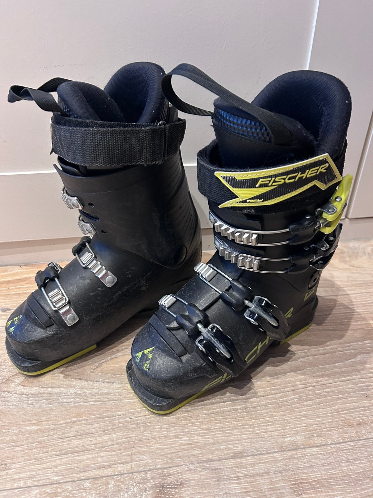 Skischoen kind, ca maat 36 (Fischer), 100 tot 140 cm, Schoenen, Ophalen of Verzenden, Skiën