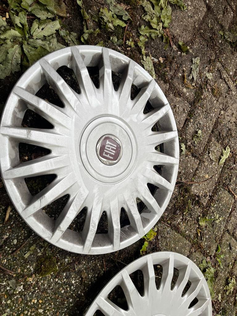 Set van 4 Fiat wieldoppen, Ophalen of Verzenden, Gebruikt