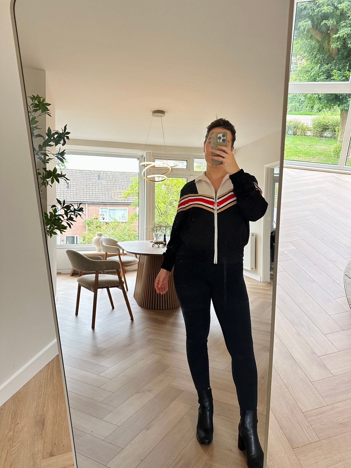 Maje vest / jasje / bomber / zwart rood beige - maat 1, Ophalen of Verzenden, Zo goed als nieuw, Zwart