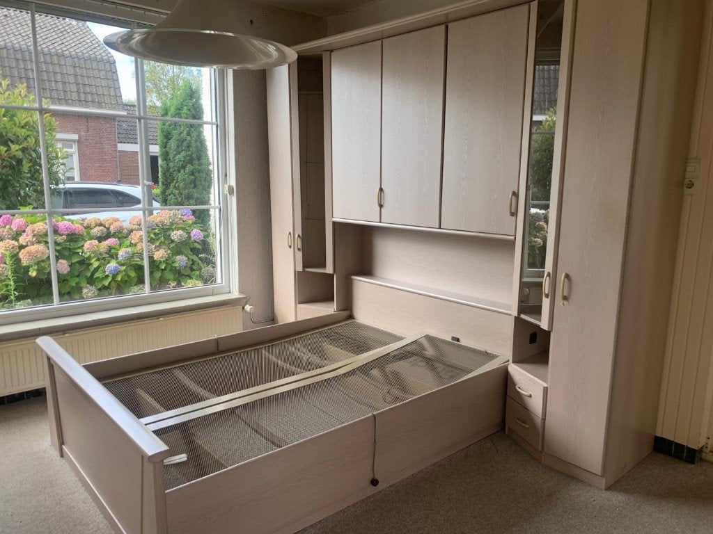 Verstelbaar Auping tweepersoonsbed met ombouwkast, Ophalen, Beige, Tweepersoons, Overige maten