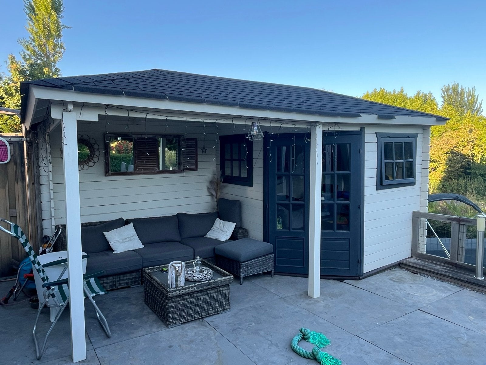 blokhut/tuinhuis met overkapping gratis, Tuinhuis, 250 tot 500 cm, Ophalen of Verzenden, 2 ramen