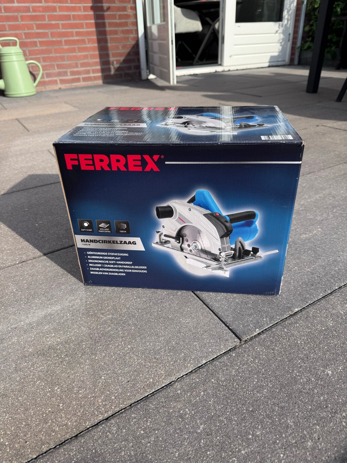 Foto 2 van Ferrex Handcirkelzaag 1200W -  in originele doos