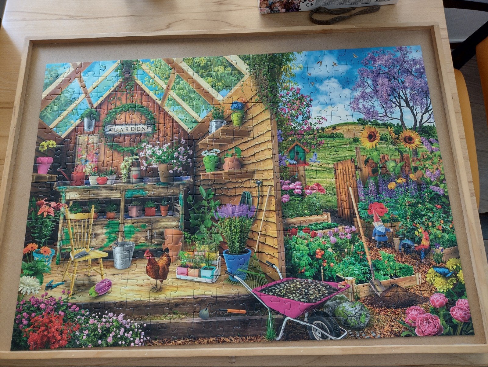 Ravensburger 300 XL Puzzel Blik in het tuinhuis COMPLEET, Ophalen of Verzenden, Minder dan 500 stukjes, Gebruikt, Legpuzzel