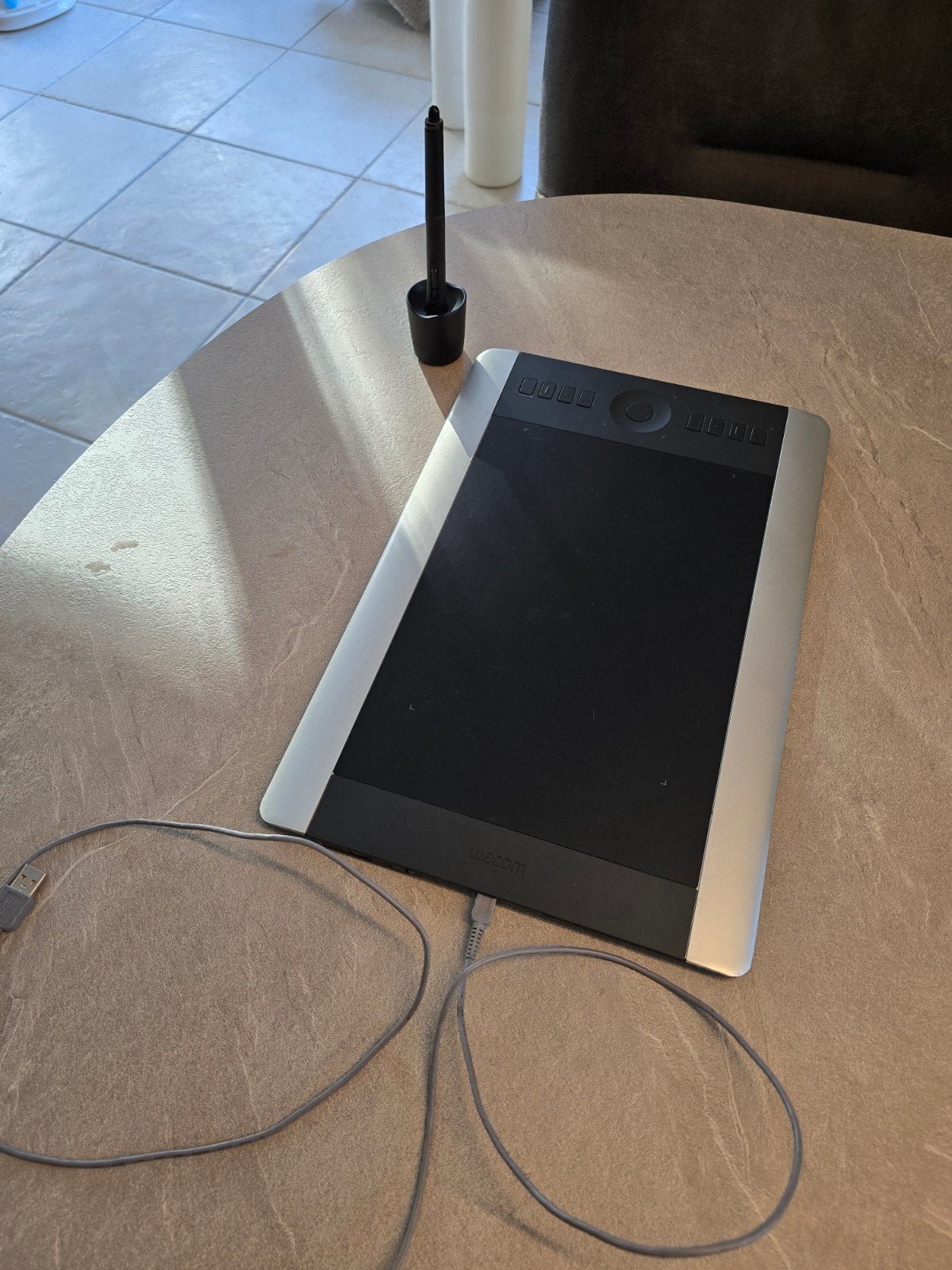 Wacom Intuos Pro Medium PTH-651 tekentablet, Multi-touch, Ophalen of Verzenden, Zo goed als nieuw, Wacom