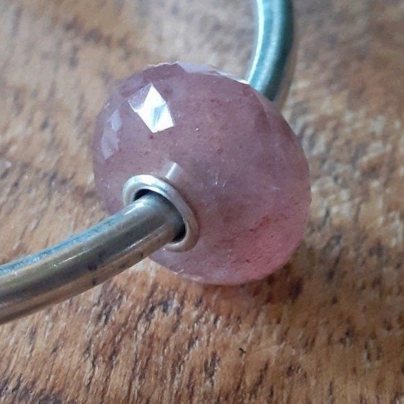 Trollbeads aardbeikwarts, Zo goed als nieuw, Trollbeads, 1 bedel, Edelsteen