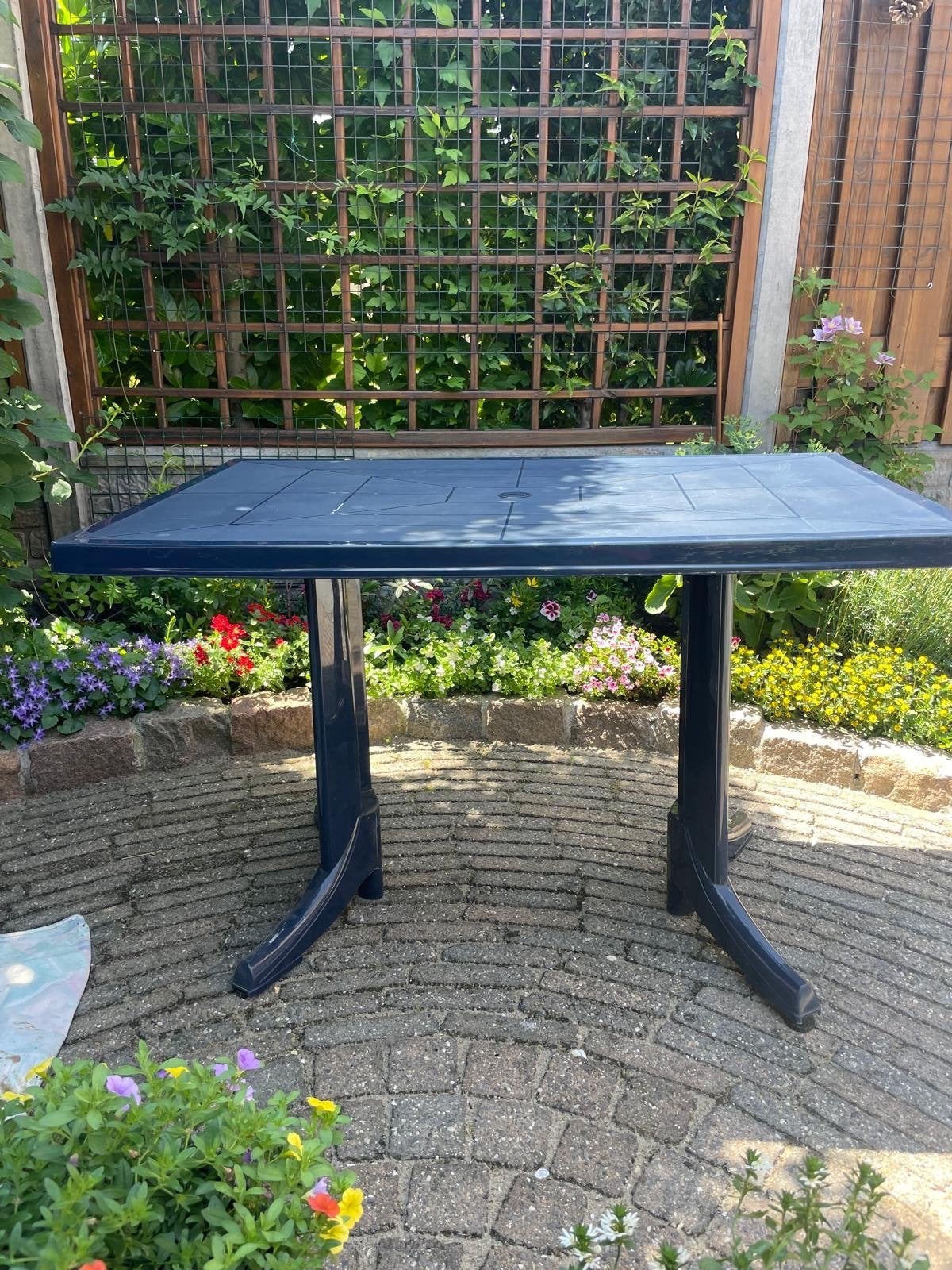 Curver Tuin-/Balkontafel 112x70 cm met 4 verstelbare poten, Ophalen, Gebruikt, Rechthoekig, Kunststof
