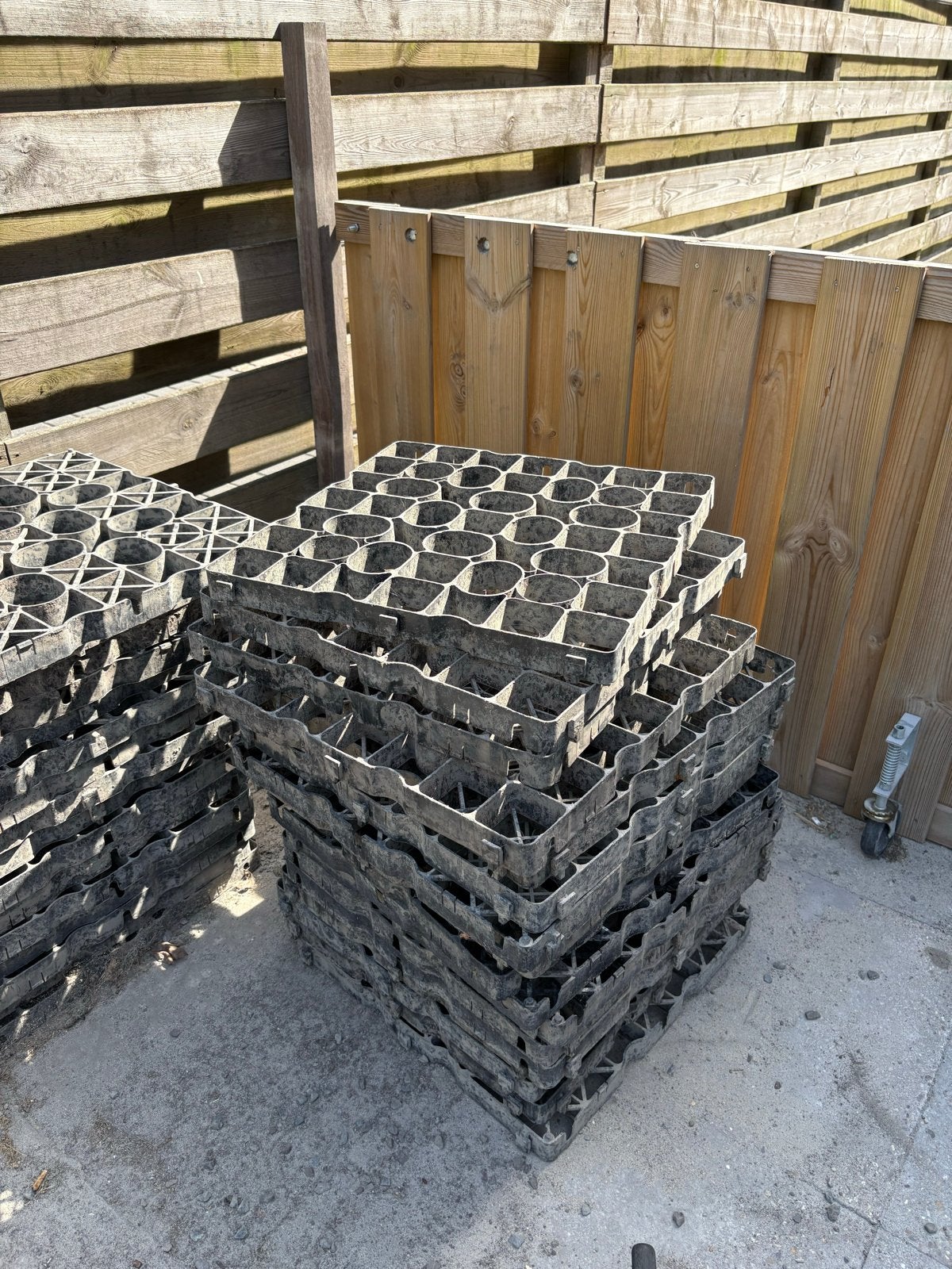 49 stuks gebruikte grindplaten/grindroosters/grindmatten, Ophalen, Gebruikt