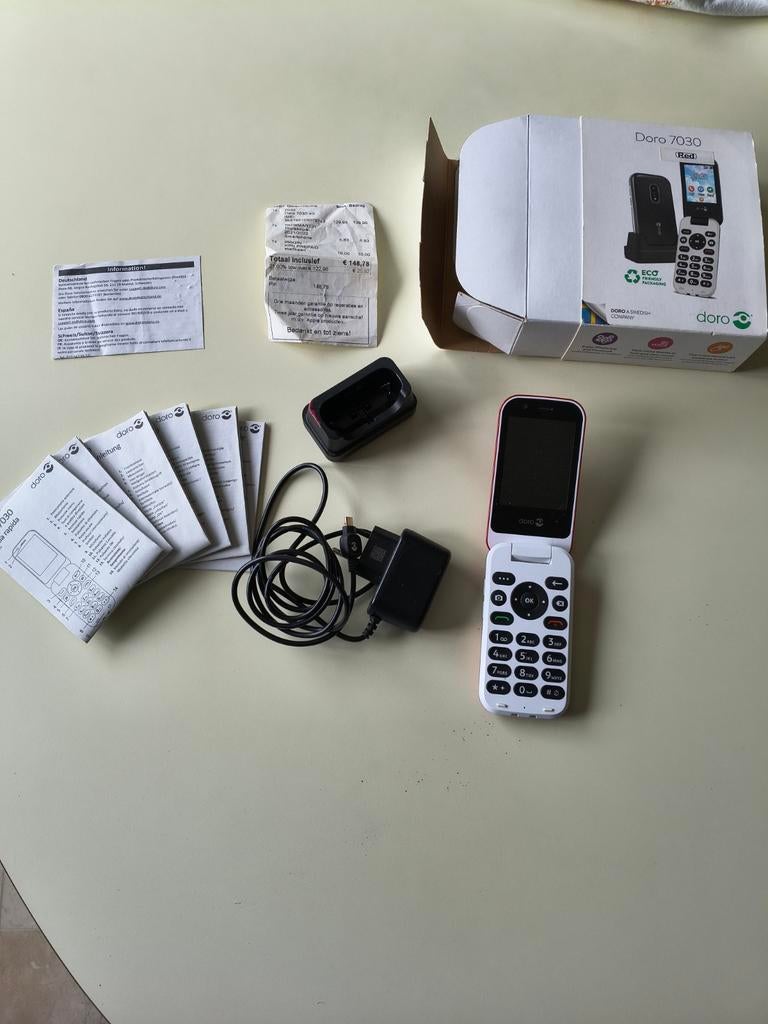 Doro 7030 Klaptelefoon Rood - Zo goed als nieuw, Inklapmodel, Ophalen of Verzenden, Zonder simlock, Zonder abonnement