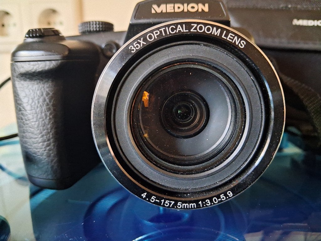 digitale camera medion, Ophalen, Gebruikt, Ingebouwde flitser, Accu