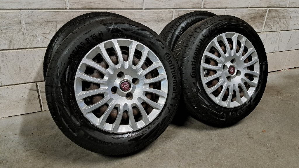 Zomerbanden Fiat Punto Evo Grande Punto Corsa 185/65/15, Gebruikt, 15 inch, Banden en Velgen, Personenwagen
