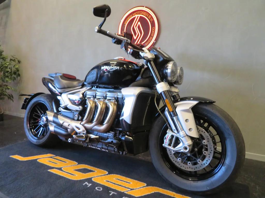 Triumph ROCKET 3 R CRUISER HISTORIE! TOP! € 17.950,00, Motoren, Motoren | Triumph, Bedrijf, Toermotor, 2458 cc