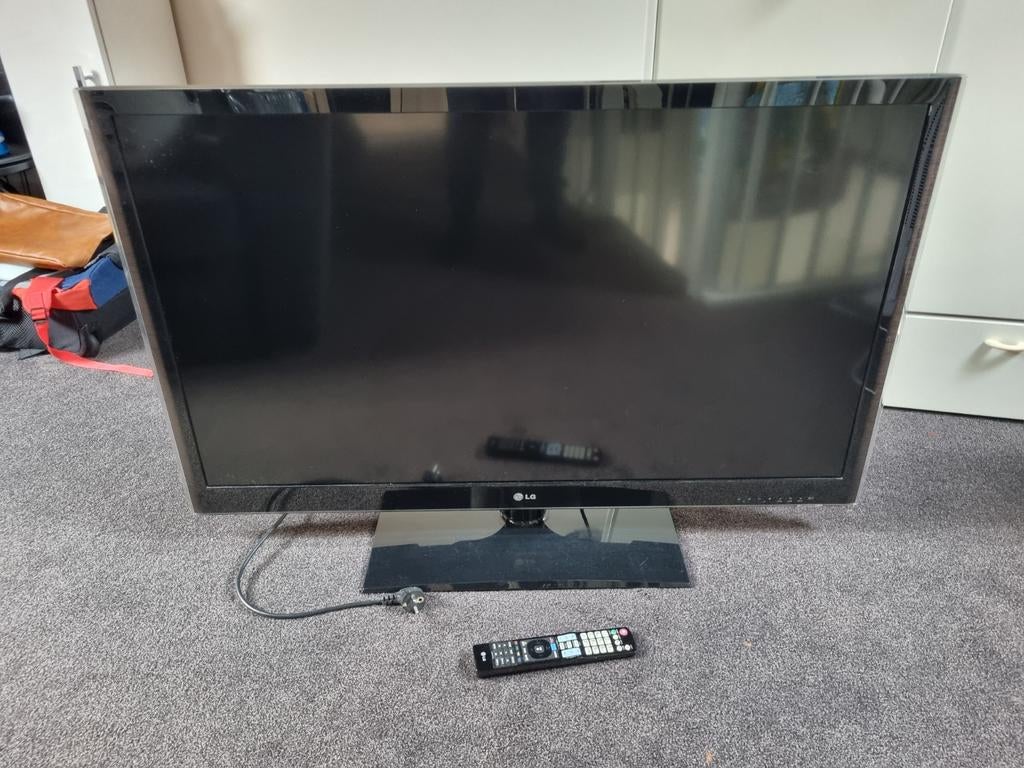 LG tv met afstandsbediening, Ophalen of Verzenden, 100 cm of meer, 50 Hz, LG
