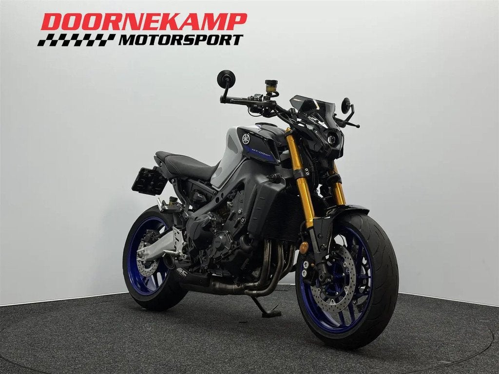 Yamaha MT-09 SP ABS € 11.950,00, Motoren, Motoren | Yamaha, Bedrijf, Meer dan 35 kW, Handvatverwarming, Naked bike