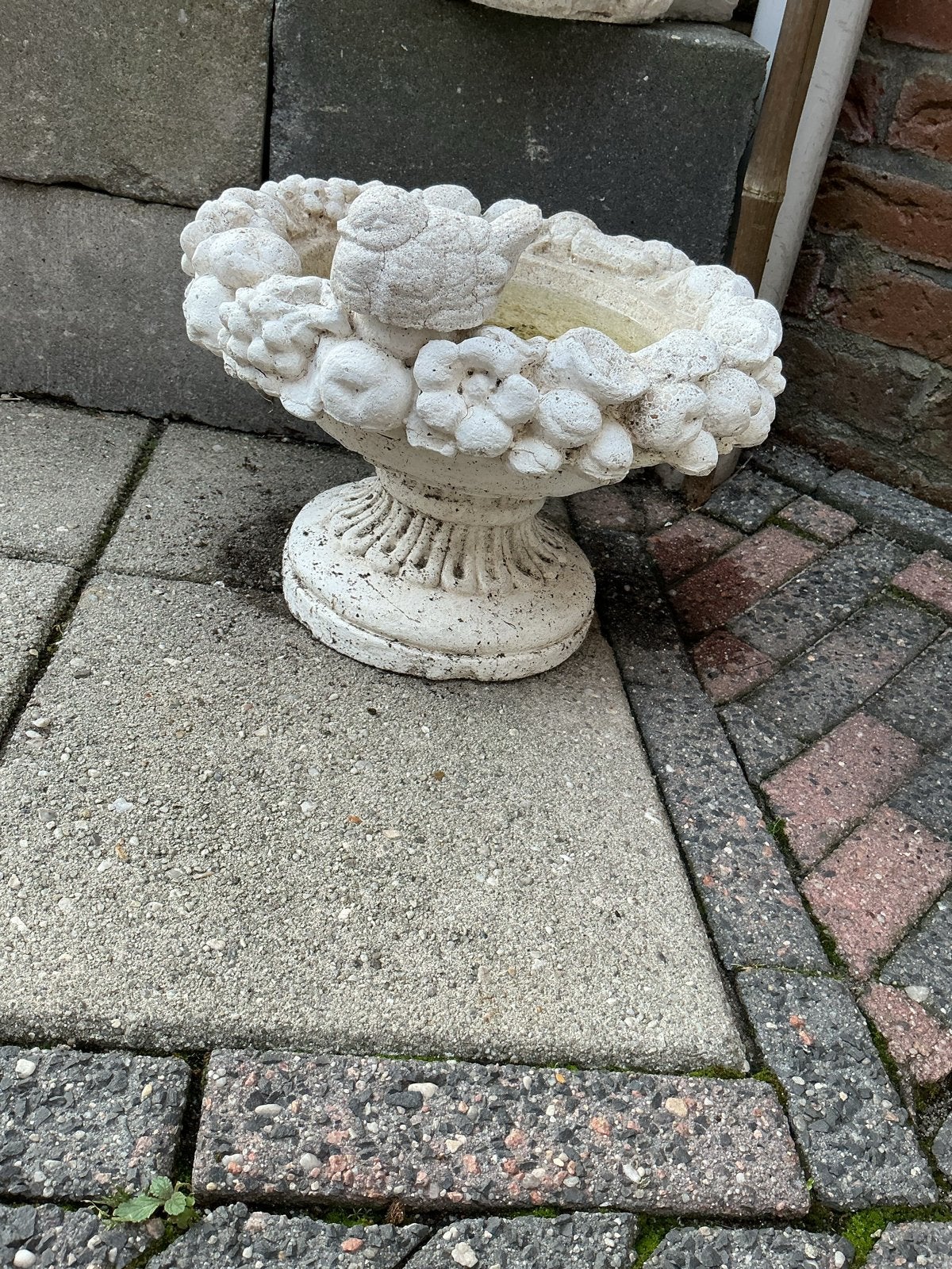 Decoratieve vogelbad/plantenbak van steen, Ophalen, Gebruikt