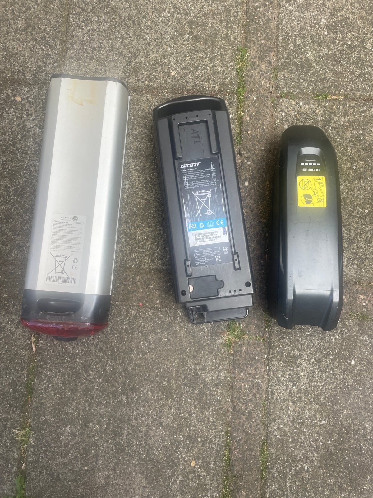 3 E-bike accu's: Giant, Gazelle en Shimano (mogelijk defect), Fietsen en Brommers, Fietsaccessoires | Fietsaccu's, Gebruikt, Ophalen