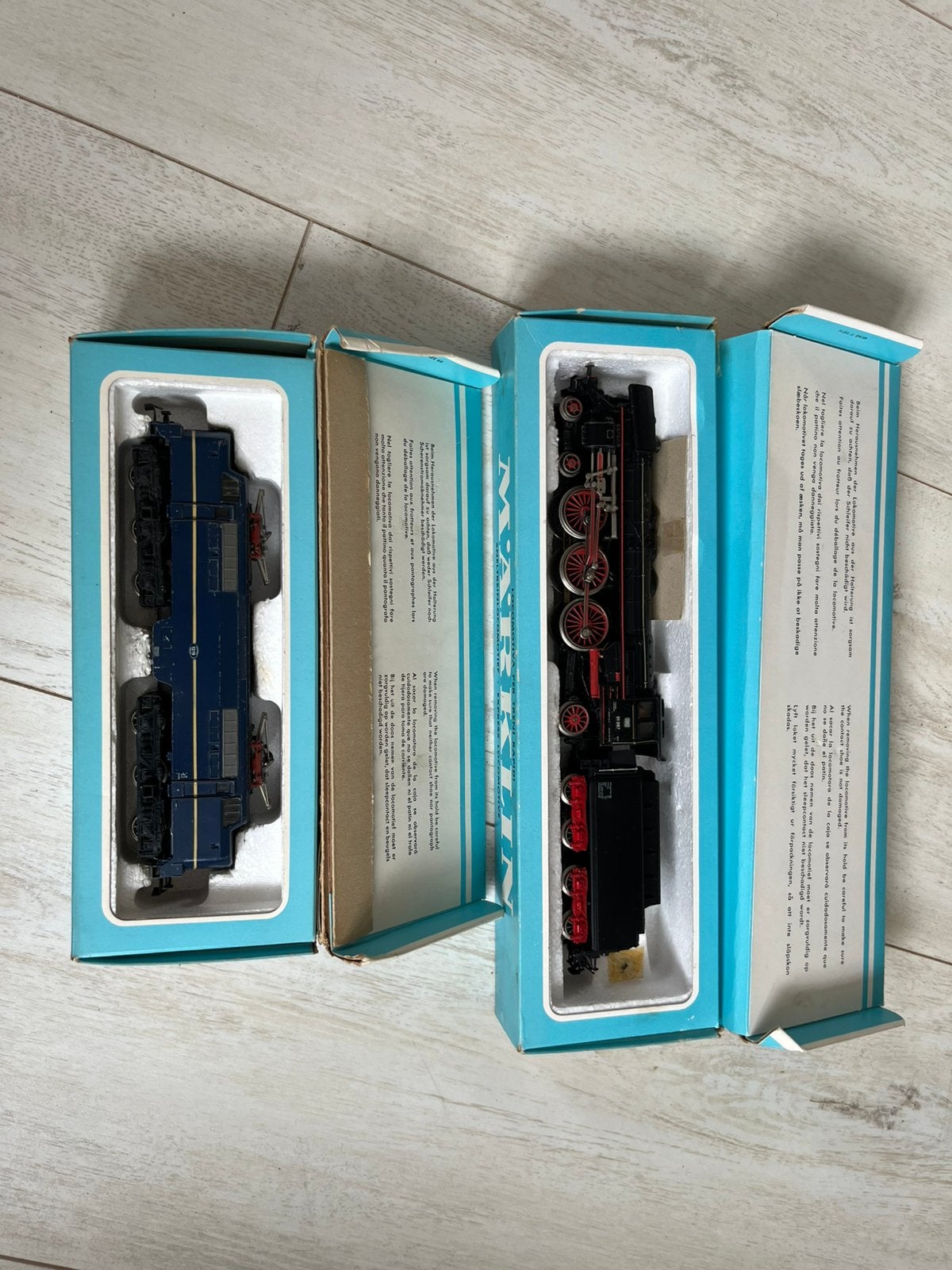 Marklin loc 3051 analoog, Ophalen, Wisselstroom, Locomotief, Zo goed als nieuw