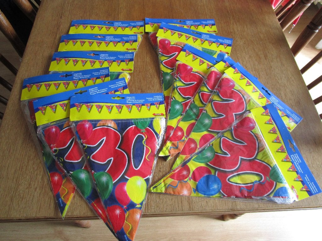 12x verpakking met vlaggetjes 30. NIEUW., Ophalen of Verzenden, Nieuw