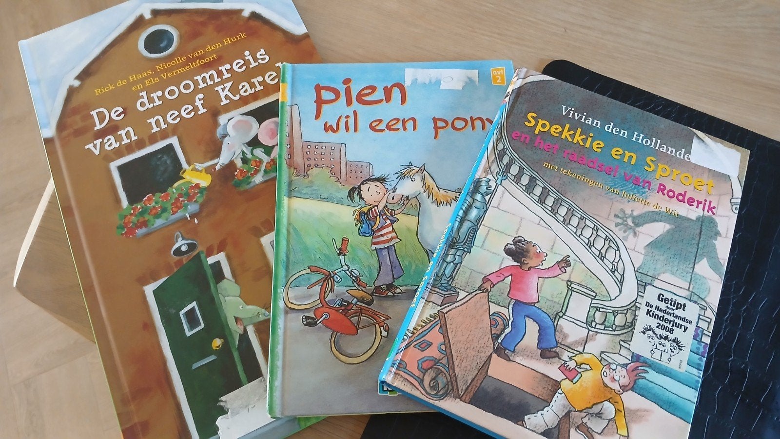 Avi 2 & avi 6 plus droomreis van neef karel, Ophalen of Verzenden, Gelezen, Fictie algemeen
