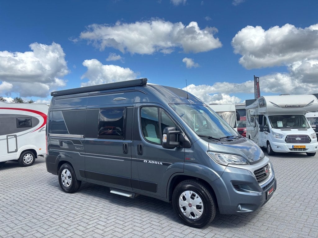 Fiat Adria Twin Plus 540SP Dwarsbed/2020/Euro6/5.4M/27.000km, Caravans en Kamperen, Buscamper of Camperbus, Fiat, Bedrijf, Tot en met 3