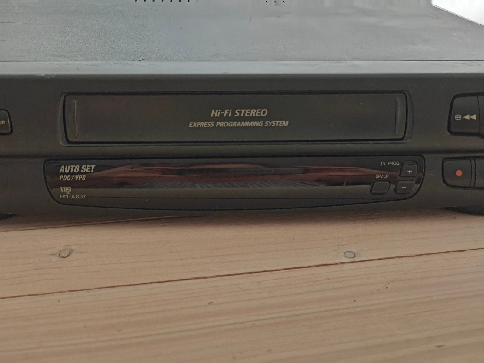 JVC VHS Recorder  Hi-Fi Stereo Videorecorder met Afstandsbed, Ophalen