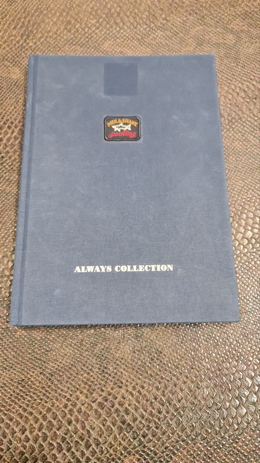 Paul & Shark Always Collection Boek, Ophalen of Verzenden, Zo goed als nieuw, Paul & Shark, Catalogus