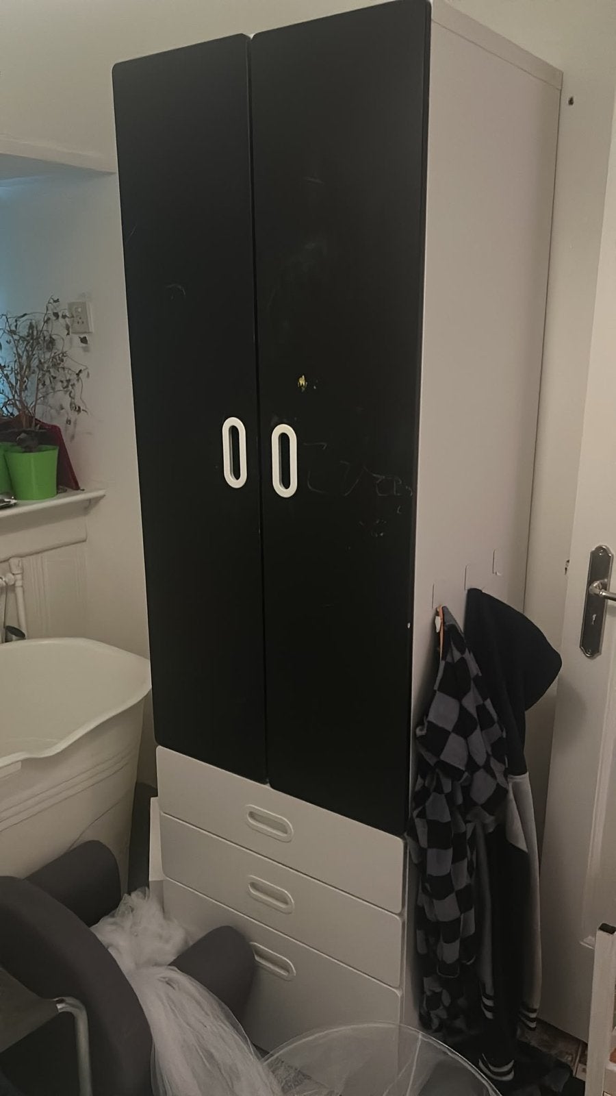 Ikea Kast met lades en deuren - Zwart/Wit, Huis en Inrichting, Gebruikt, Met lade(s), 150 tot 200 cm, Overige houtsoorten