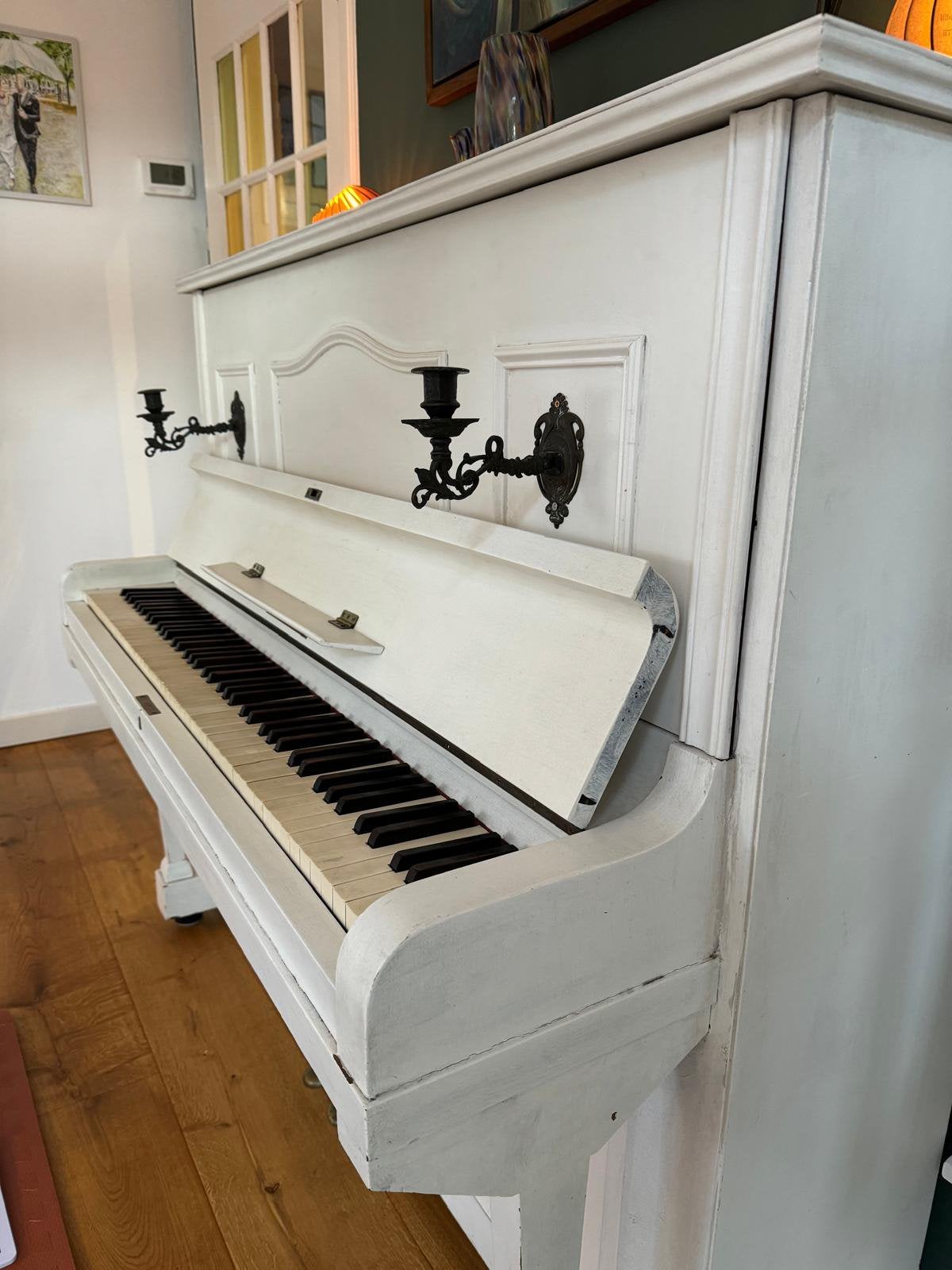 Gratis op te halen, Muziek en Instrumenten, Piano's, Ophalen, Gebruikt, Wit, Piano