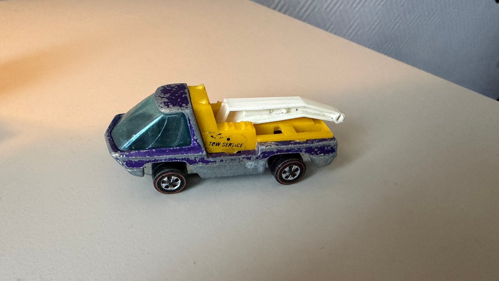 Hot Wheels Redline Tow Truck, Ophalen of Verzenden, Gebruikt, Bus of Vrachtwagen, Overige merken