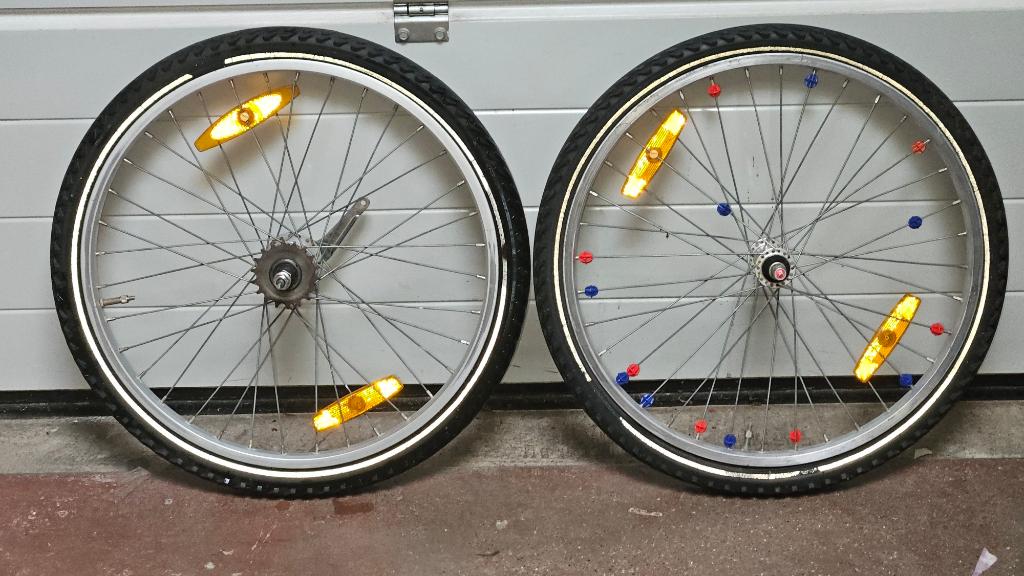 22 inch fietswielen (voor en achter), Wiel, Kinderfiets, Ophalen of Verzenden, Zo goed als nieuw