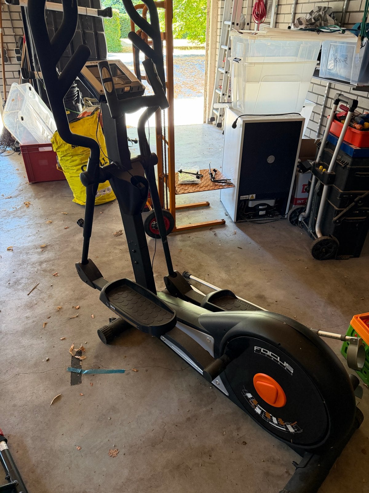 Focus Fitness Fox 5 iPlus Crosstrainer - Interactief Thuis T, Sport en Fitness, Ophalen, Armen, Zo goed als nieuw, Crosstrainer