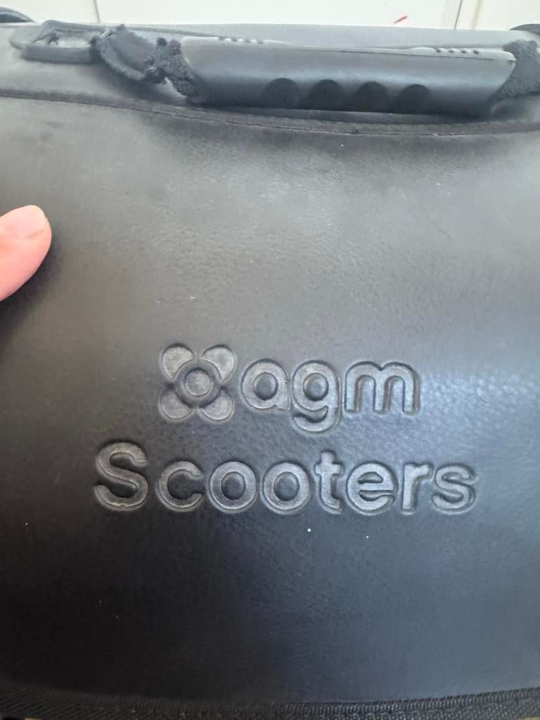 AGM Scooters Zwarte Leren Koffer voor Scooter, Ophalen of Verzenden, Zo goed als nieuw