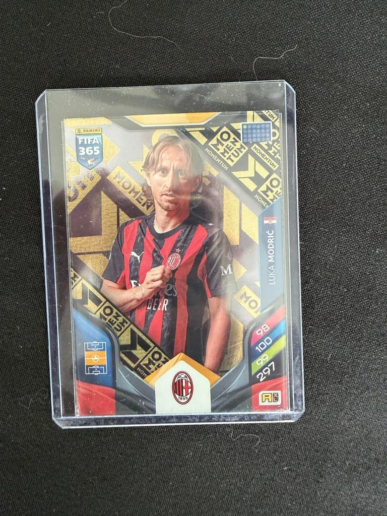 Luka Modric FIFA 365 Adrenalyn XL Momentum Kaart, Ophalen of Verzenden, Zo goed als nieuw