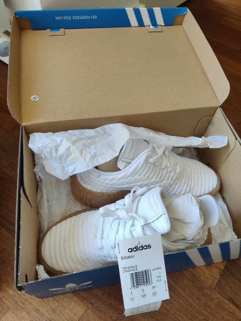 Adidas Sobakov Loopschoenen (36.5 Dames), Sport en Fitness, Loopsport en Atletiek, Adidas, Hardloopschoenen, Nieuw, Ophalen of Verzenden