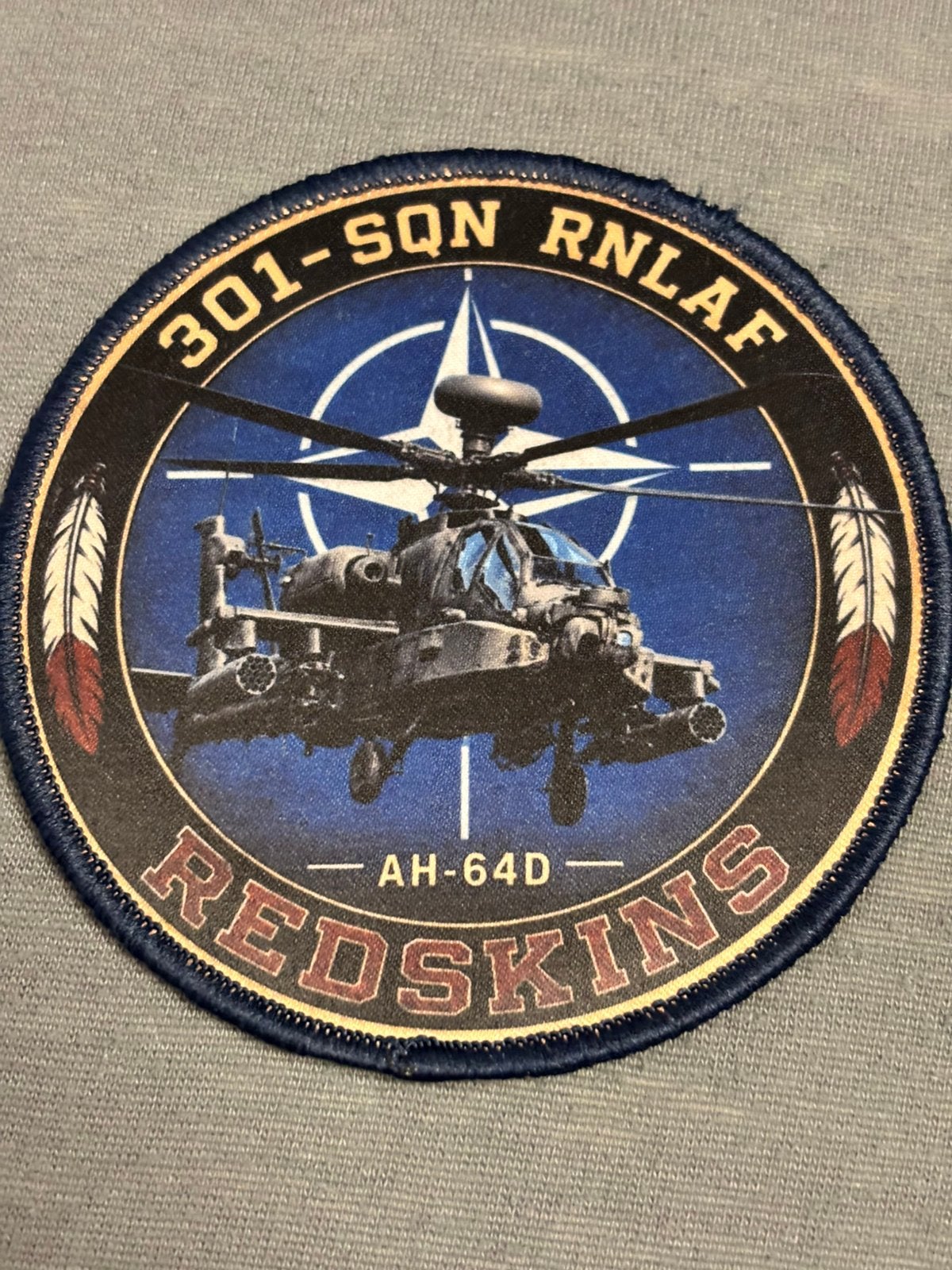 Embleem 301 RNLAF AH-64 redskins, Verzenden, Luchtmacht, Nederland, Embleem of Badge