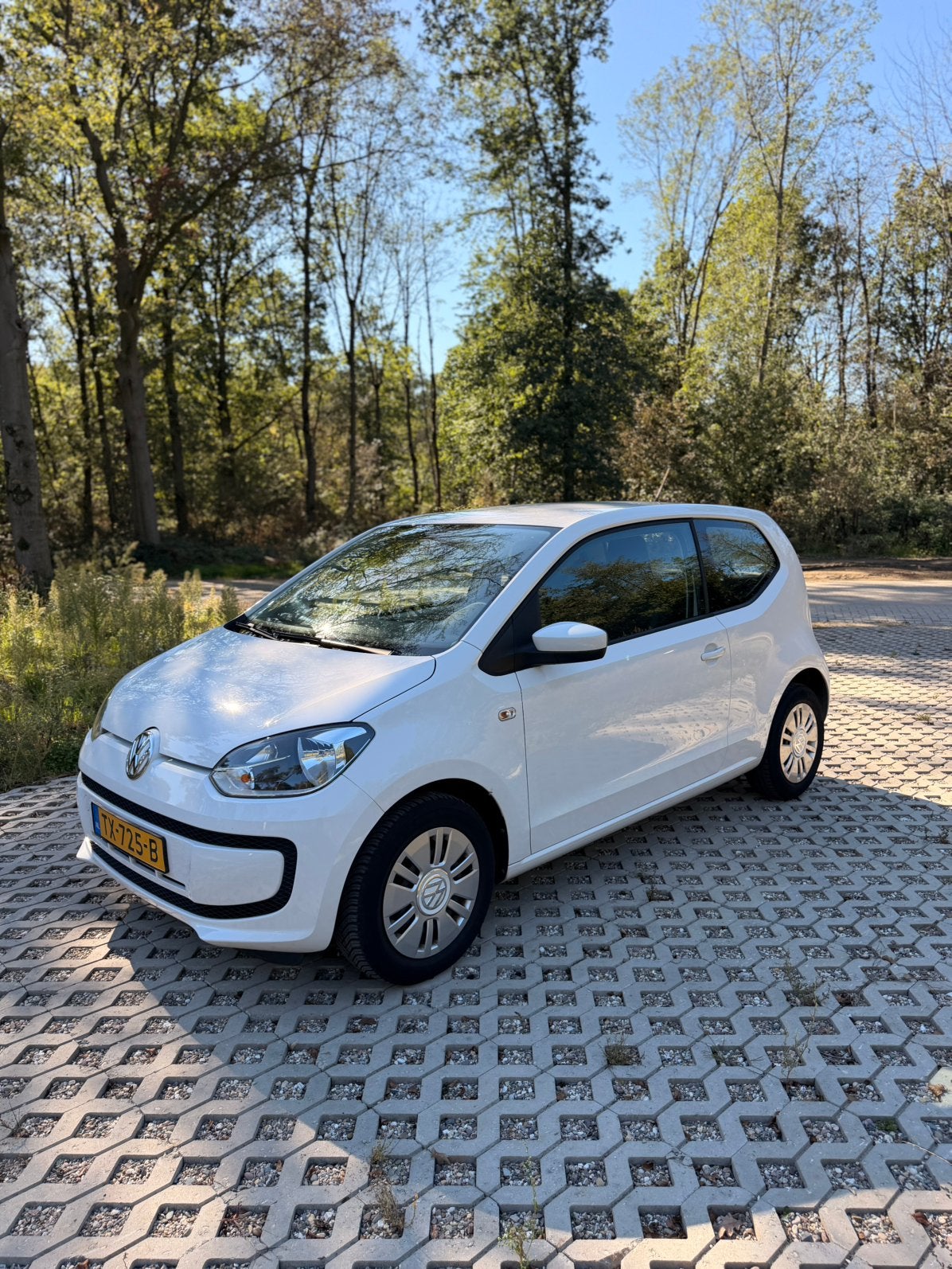 Volkswagen up! 1.0 44KW/60PK 3-DRS 2016 Wit, Voorwielaandrijving, Stof, 4 stoelen, Wit