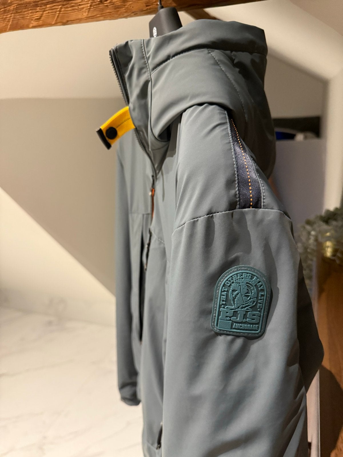 Parajumpers Winterjas Maat L - Zo goed als nieuw, Ophalen of Verzenden, Zo goed als nieuw, Maat 52/54 (L), Grijs
