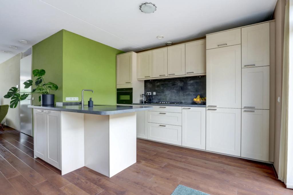 Keuken met spoeleiland, Huis en Inrichting, Keuken | Complete keukens, Ophalen, Gebruikt, Enkelwandige keuken, Kunststof